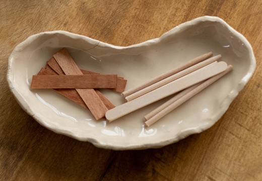 Fabriquer une bougie naturelle avec une mèche de bois - DIY